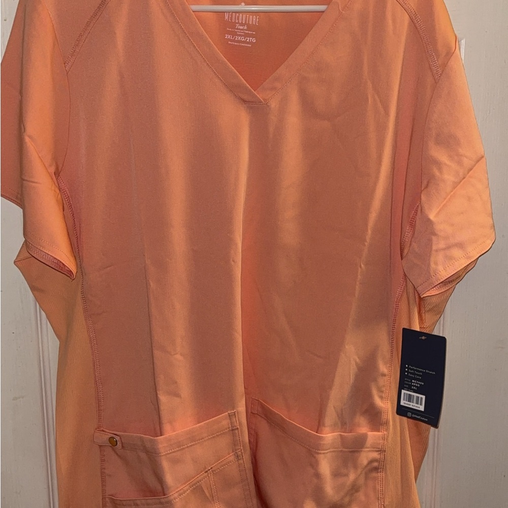 Med Couture Woman apricot V-Neck scrub top